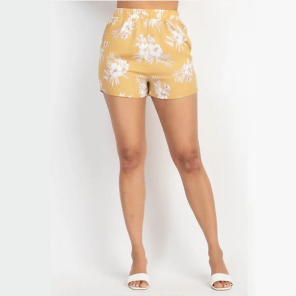 Floral Smocked Halter Crop Top and Shorts Set - Vacation Apparel - Summer Set - Picture 6 of 6